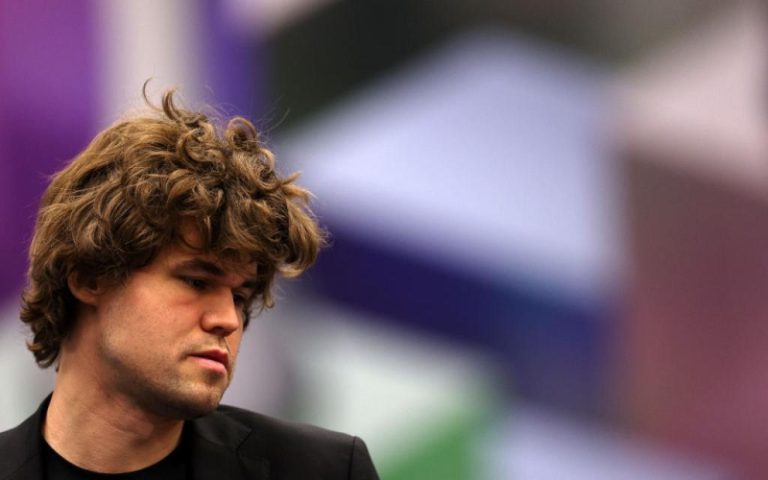 Обвиненный в читерстве шахматист не смог отсудить $100 млн у Карлсена