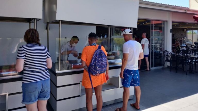 В России начали предлагать путевки в Турцию с безалкогольным «все включено»