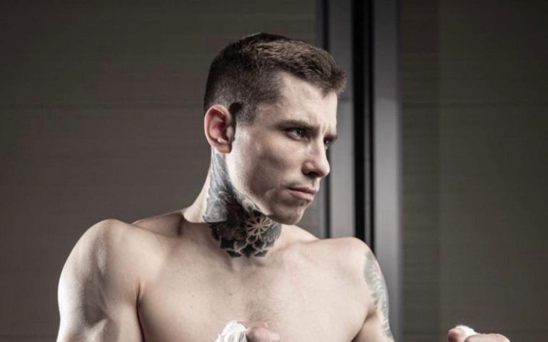 Бойца поп-ММА задержали с неизвестным веществом. Что известно о Самбросе