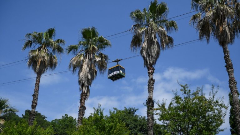 Погода в Сочи наладилась после ветров и ливней