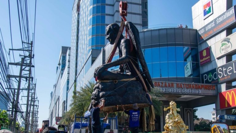 В Бангкоке оштрафовали отель за статую злого божества