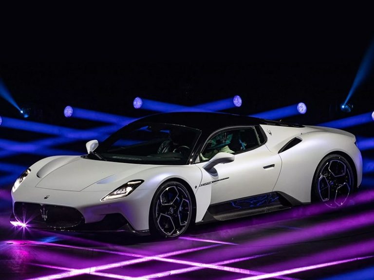 Новый электрический Maserati GranCabrio Folgore появится уже в этом году