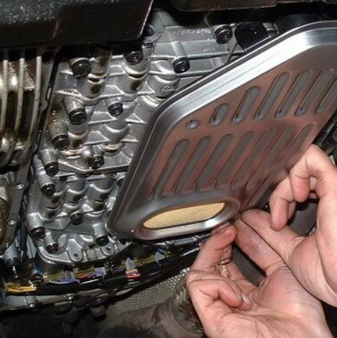 Как автосервис профессионально проведёт замену масла в автоматической коробке передач